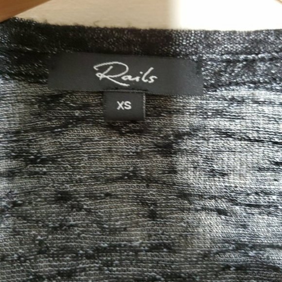 Rails Womens Black Heather Burnout Henley Tee Size XS - Picture 4 of 4